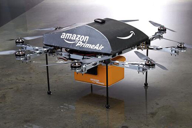 Elképesztő újítás az Amazonnál drónok felhasználásával